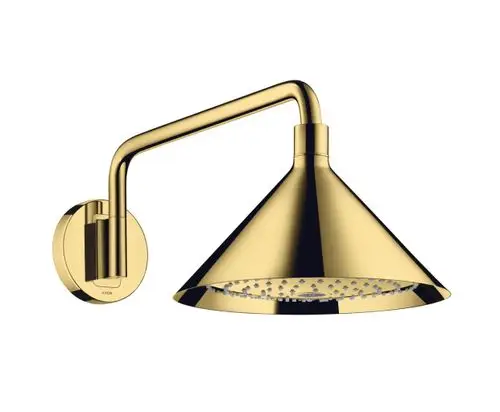 Ein goldfarbener Duschkopf mit konischer Form und Brausearm, montiert an einer runden Wandplatte, hergestellt von AXOR.